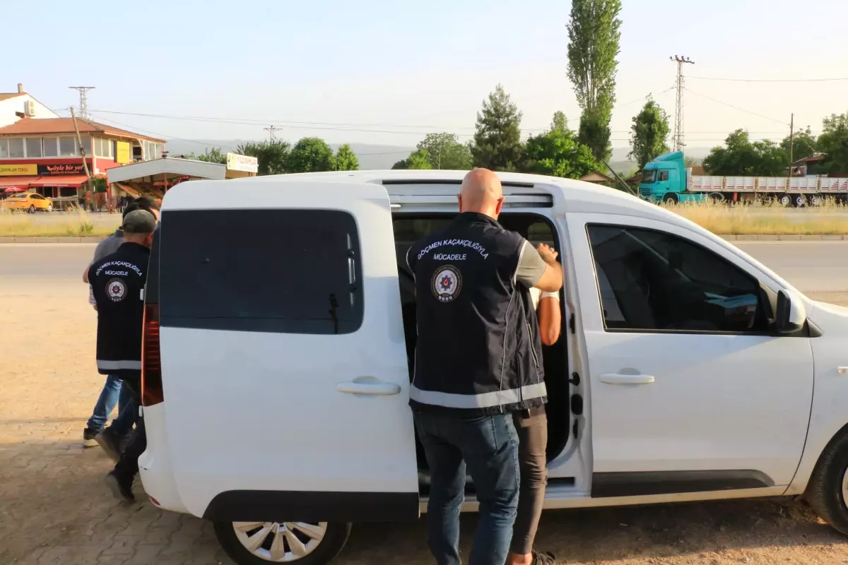 Tokat'ta 17 Kaçak Göçmen Yakalandı