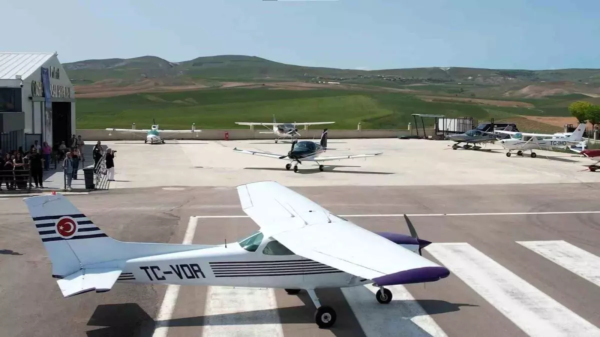 Öğrenciler Havacılıkla Tanıştı