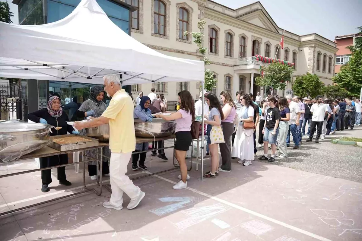 Bursa Erkek Lisesi Mezunları 142. Geleneksel Pilav Günü'nde Buluştu