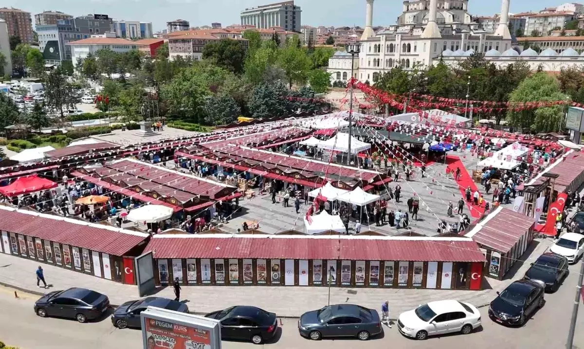 Kırıkkale'de İşyurtları Ürün ve El Sanatları Fuarı Açıldı