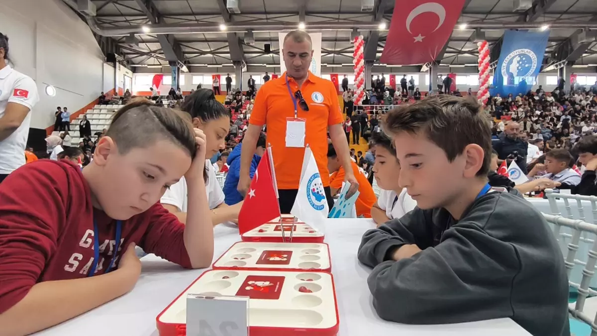 Kars'ta 7. Türkiye Akıl ve Zeka Oyunları Turnuvası Başladı