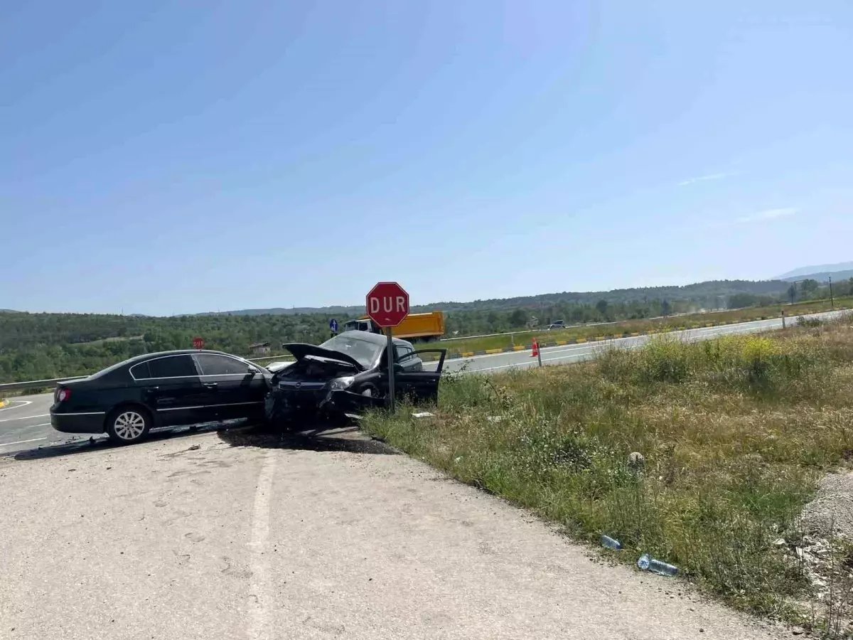 Kastamonu'da Trafik Kazası: 4 Yaralı
