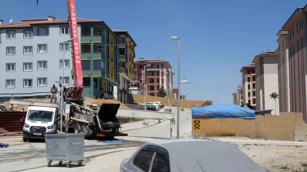 Malatya'da İşçi Çukura Düştü