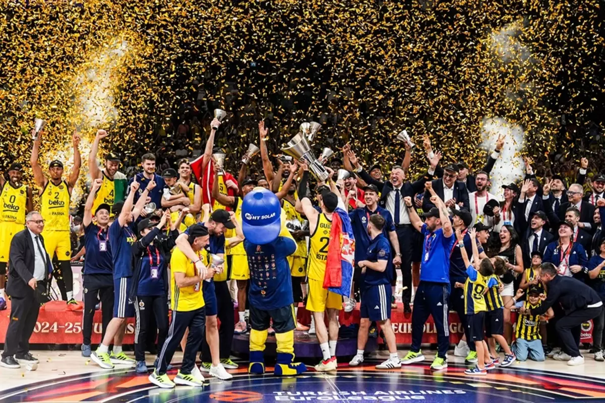 Monaco'yu deviren Fenerbahçe Beko, Avrupa şampiyonu