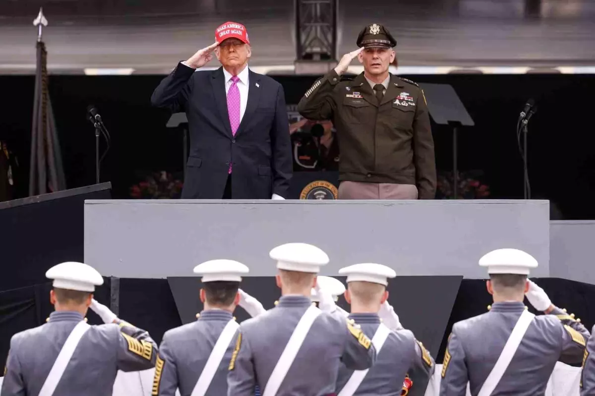 Trump, West Point Mezuniyetinde Konuştu