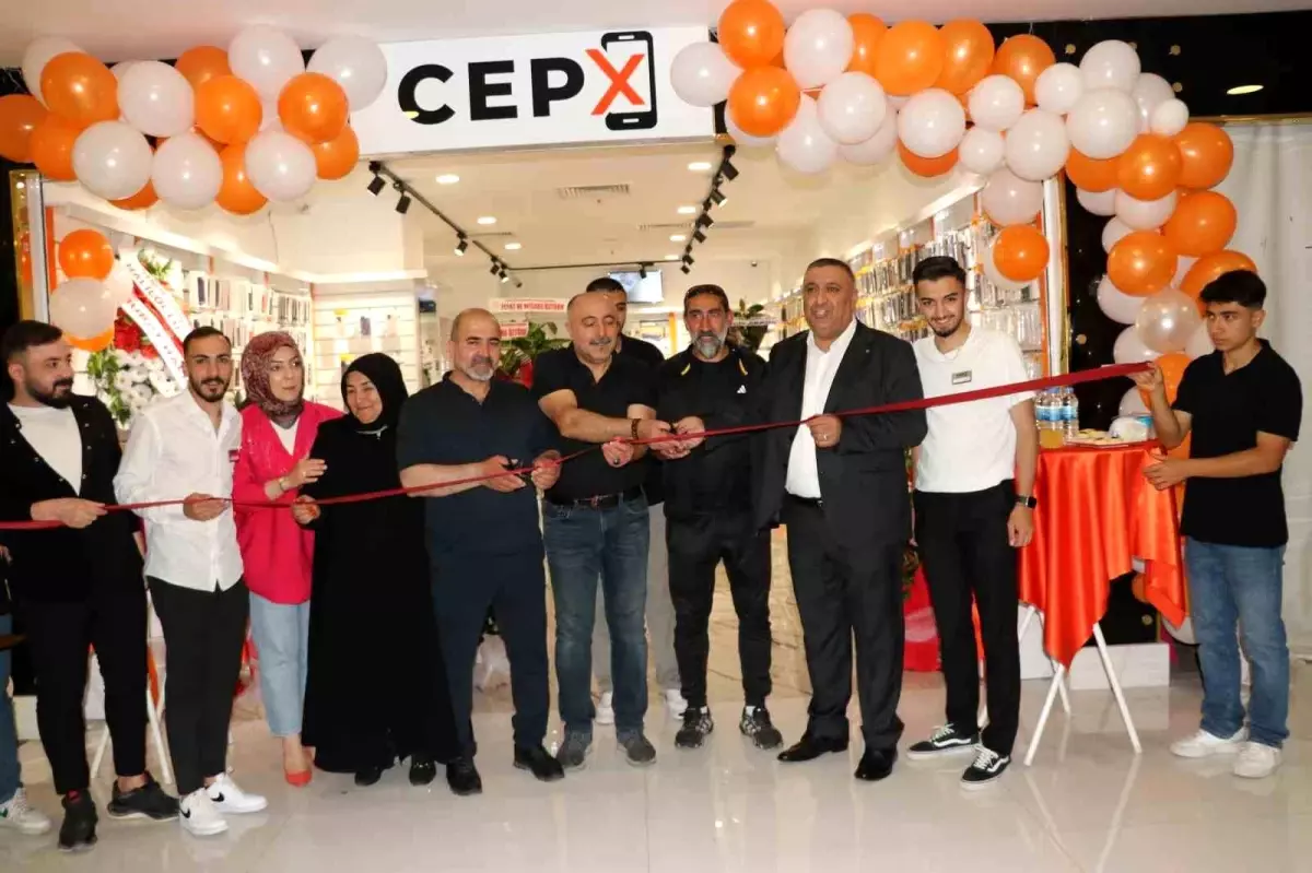 Van'da Yeni Telefon Mağazası Açıldı