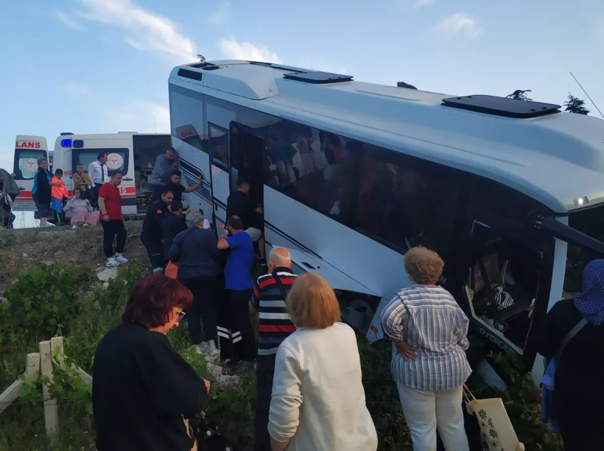 Isparta'da Otobüs-Midibüs Kazası
