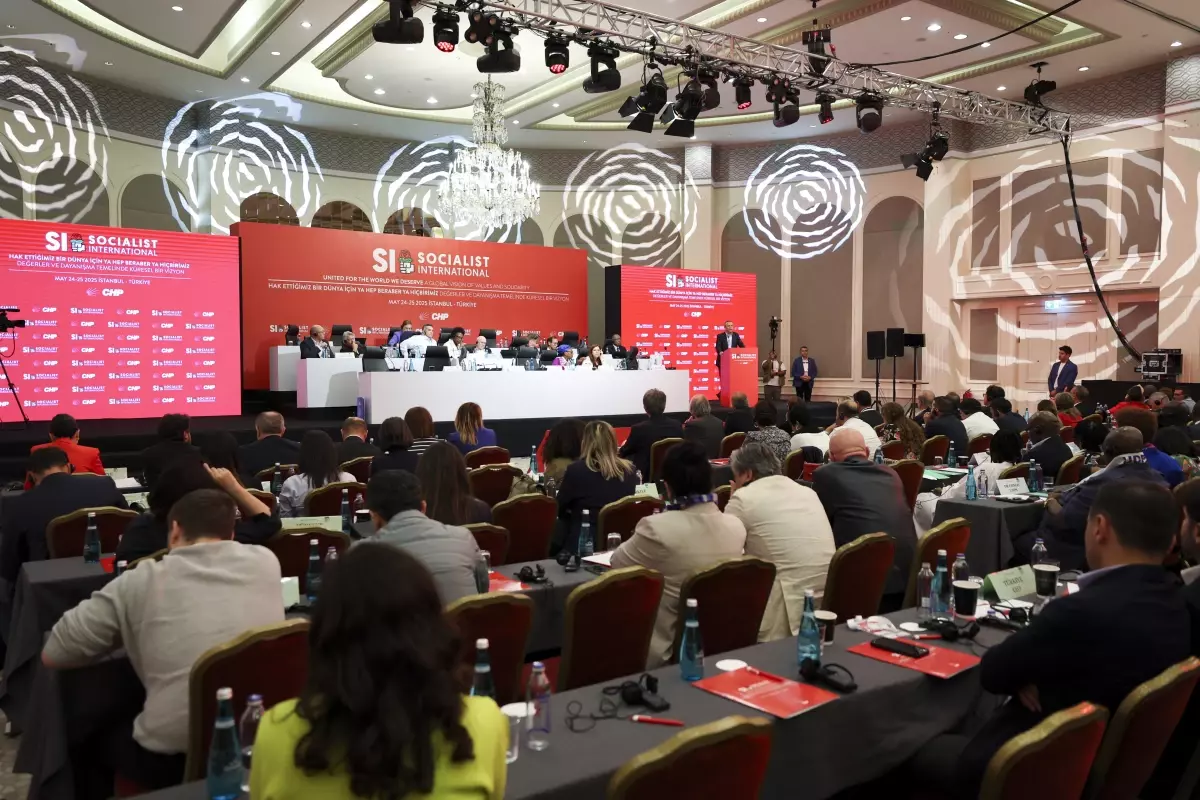 CHP Lideri Özgür Özel'den İstanbul'da Önemli Mesajlar