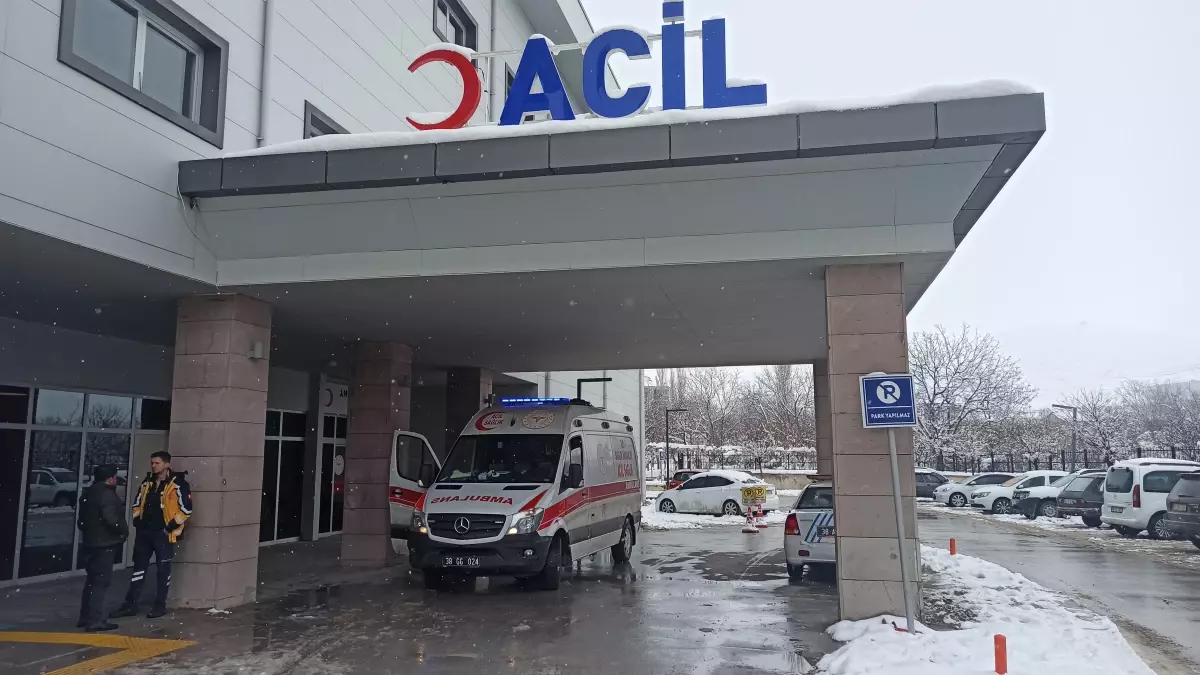 Kayseri'de Kavga: Komşusunu Kürekle Yaraladı