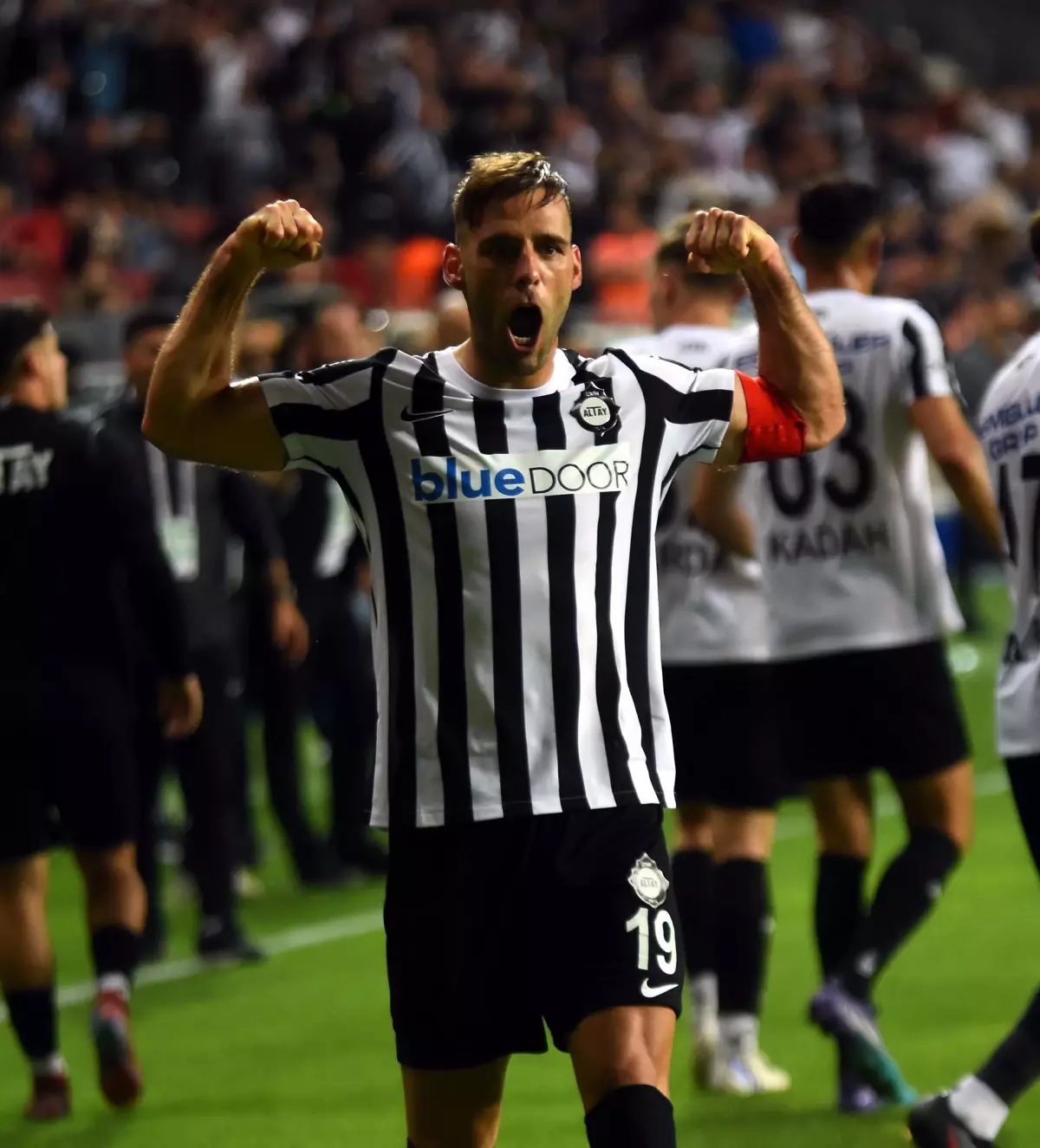 Paixao Süper Lig Kapısında