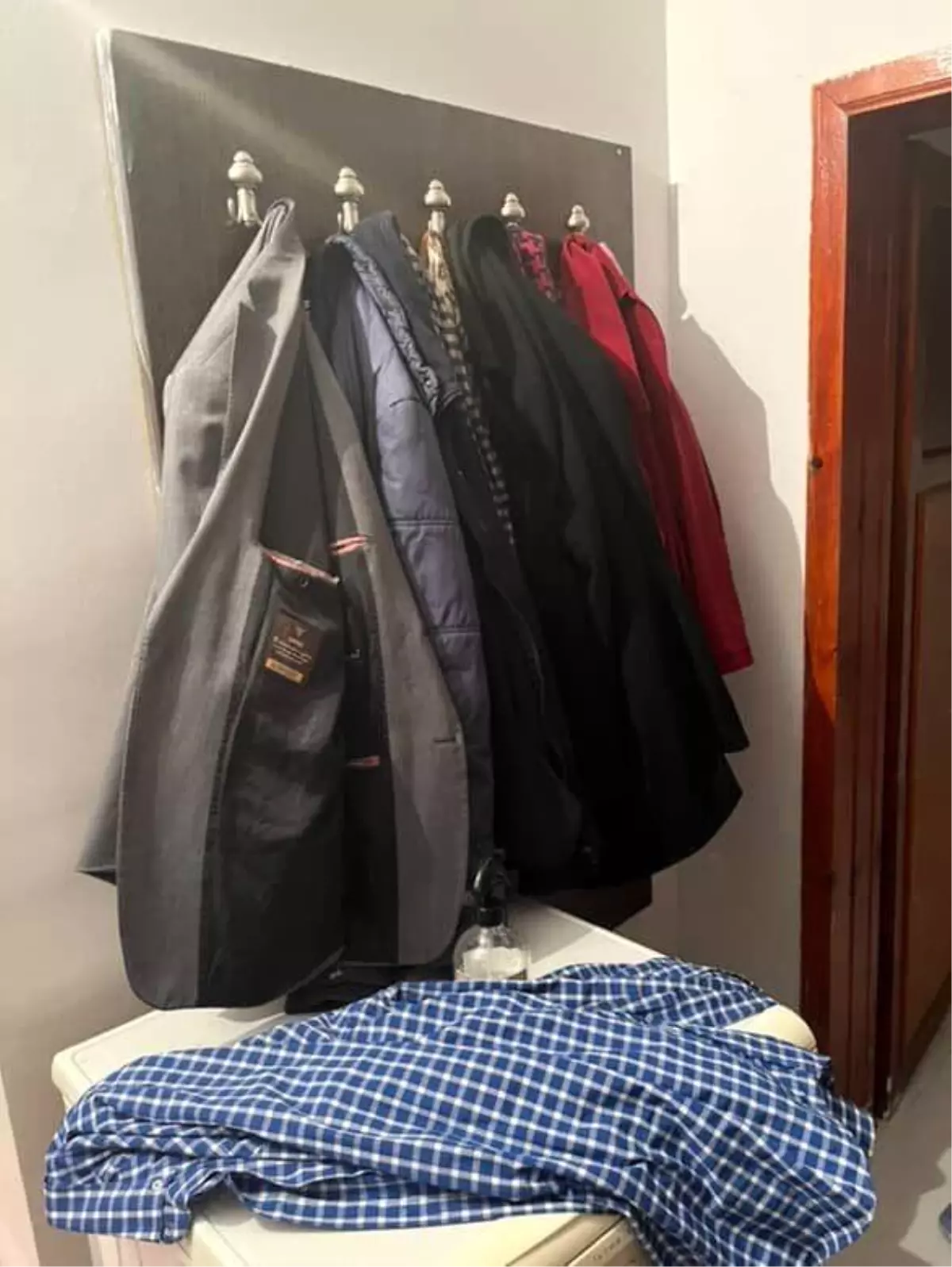 Akyurt'ta Hırsızlık: Kapının Önünde Oturan Ev Sahibini Aşarak Kaçtılar