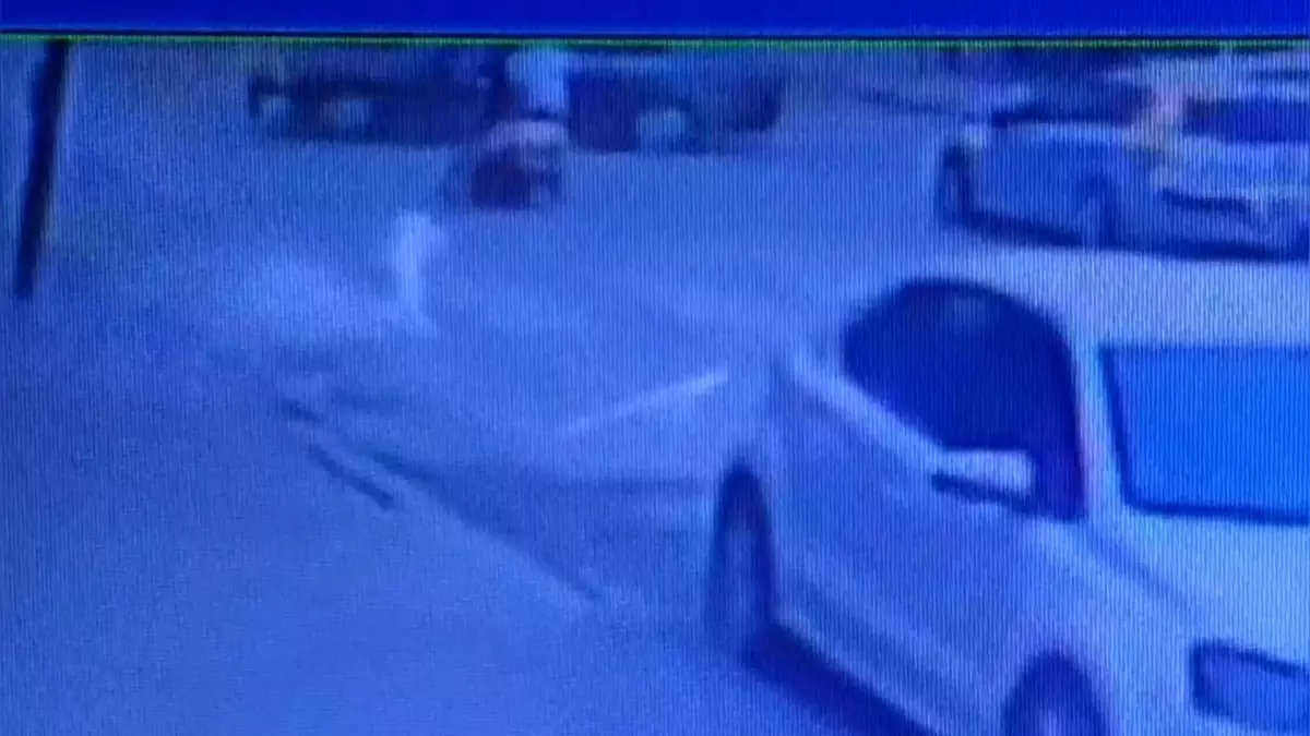 İnegöl'de Motosiklet Oto Çarpışması: 2 Yaralı