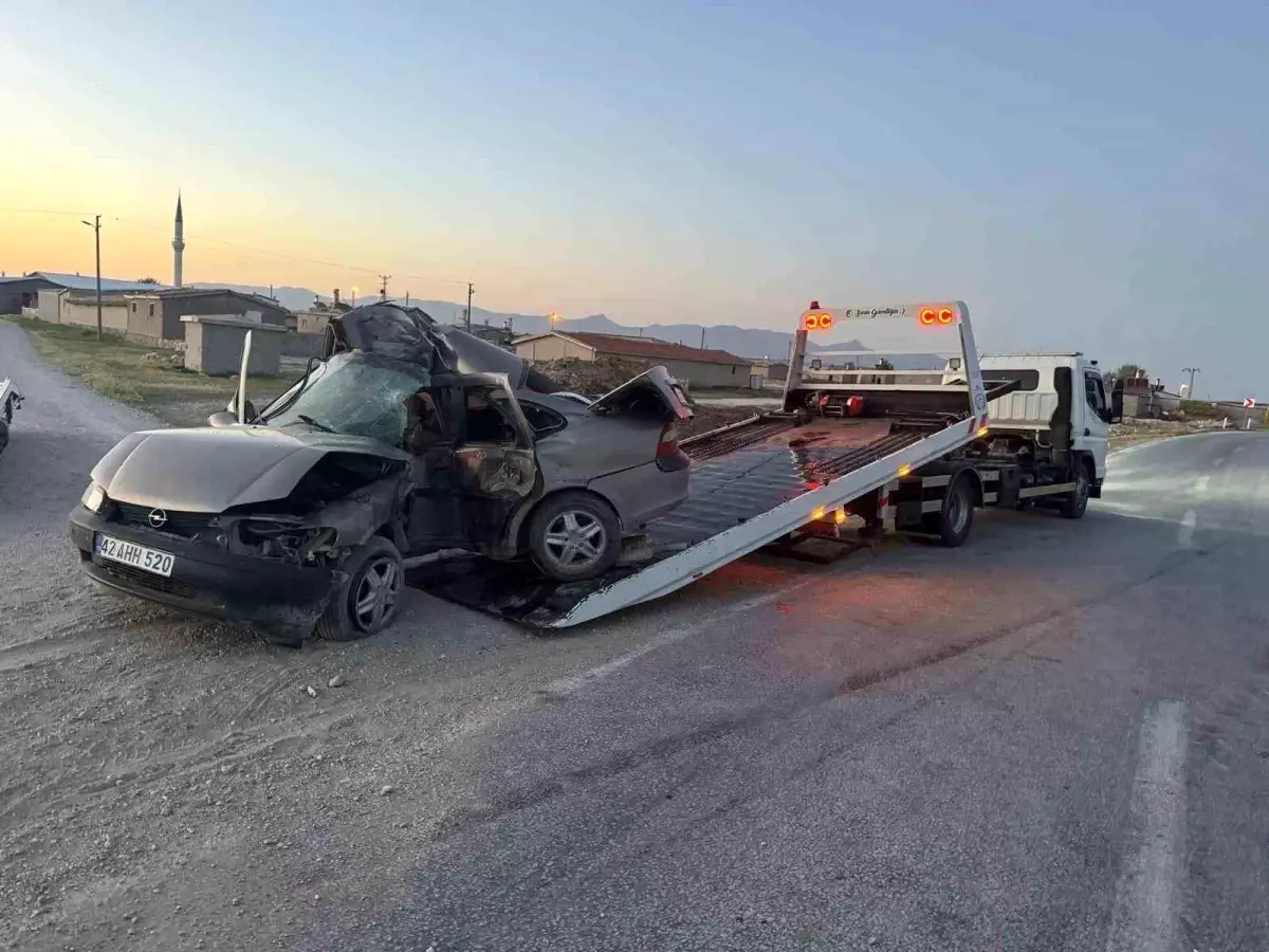 Konya'da Otomobil Direğe Çarptı: 1 Ölü