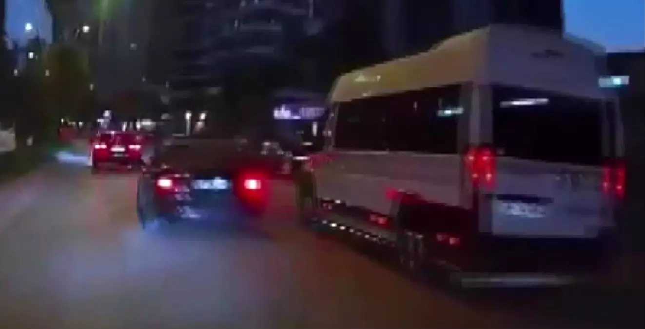 Adana'da Makas Atan Sürücü Kazaya Yol Açtı