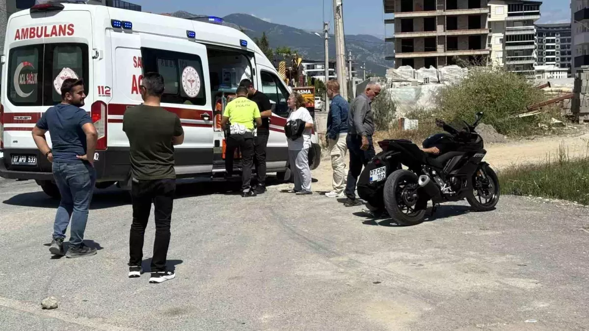 Gazipaşa'da Otomobil-Motosiklet Kazası