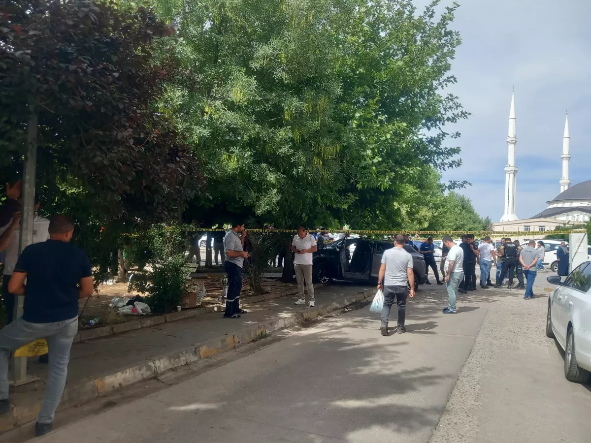 Diyarbakır'da Hastane Bahçesinde Kaza