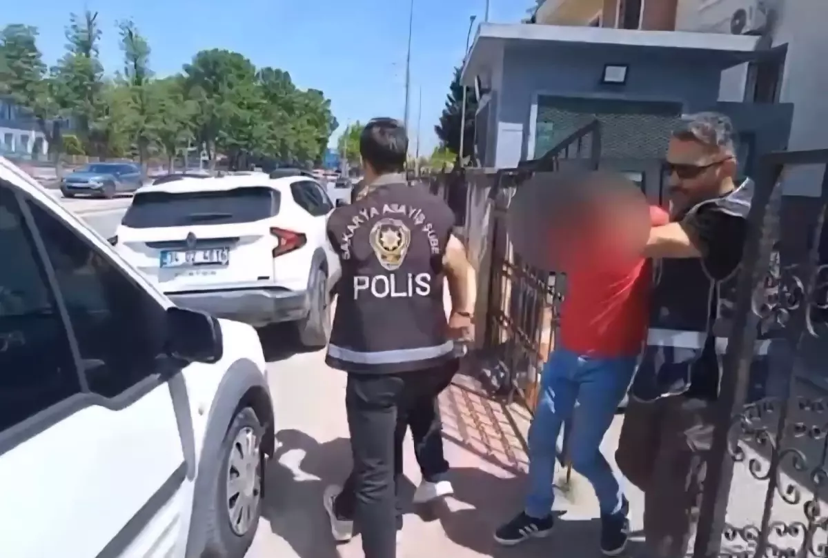 Hırsızlık Şüphelileri Adapazarı'nda Yakalandı