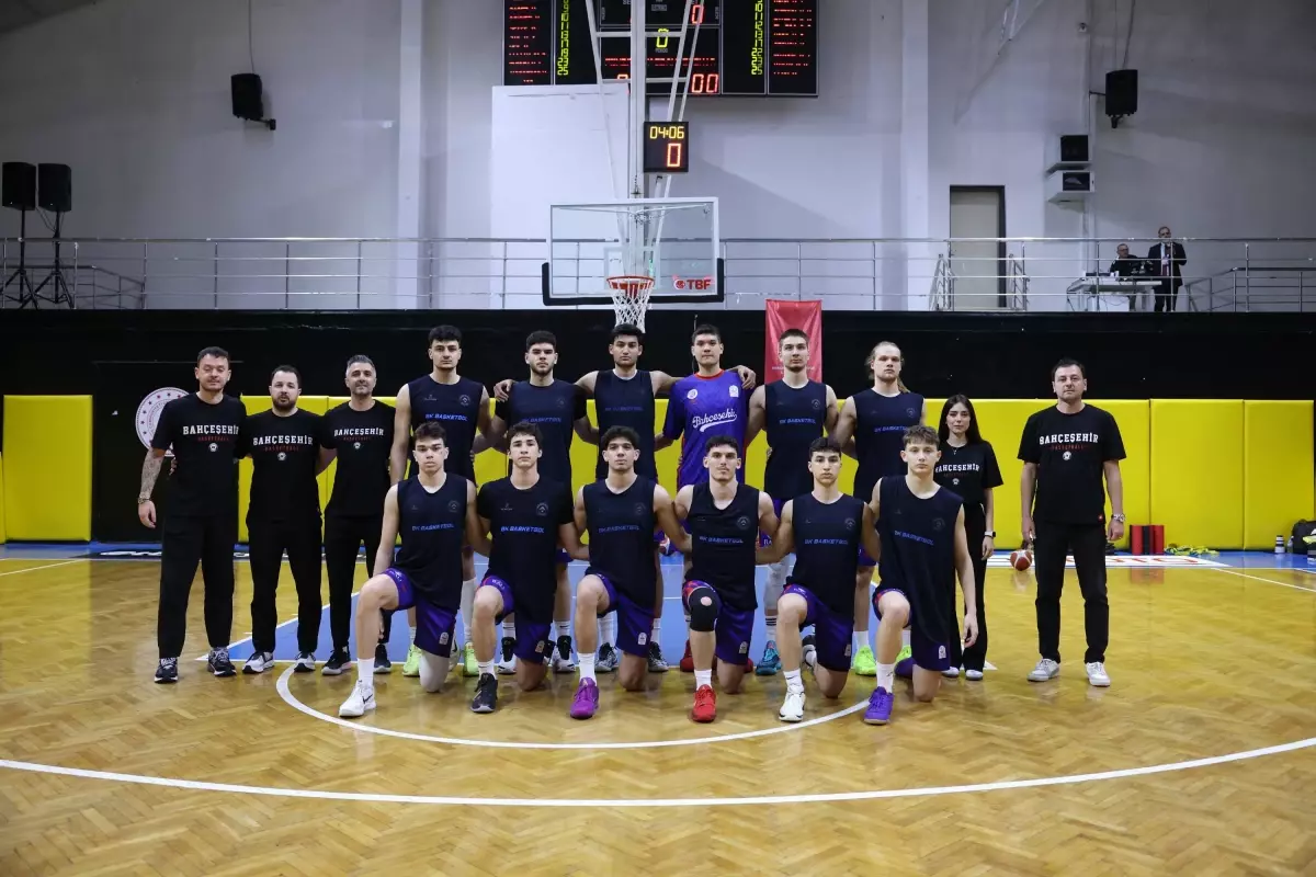 Bahçeşehir Koleji U16 Türkiye Şampiyonu