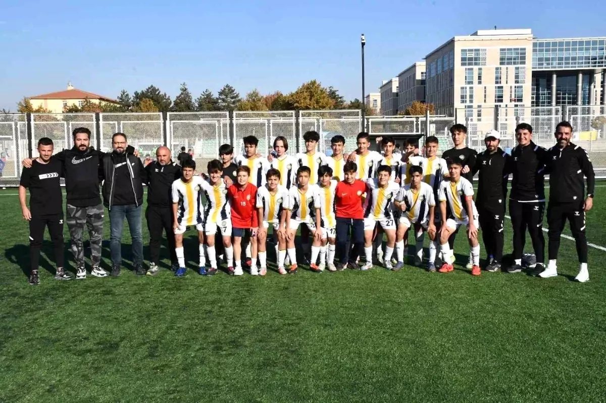 Talas Belediyespor, Altyapı Kategorilerinde Birinci Oldu