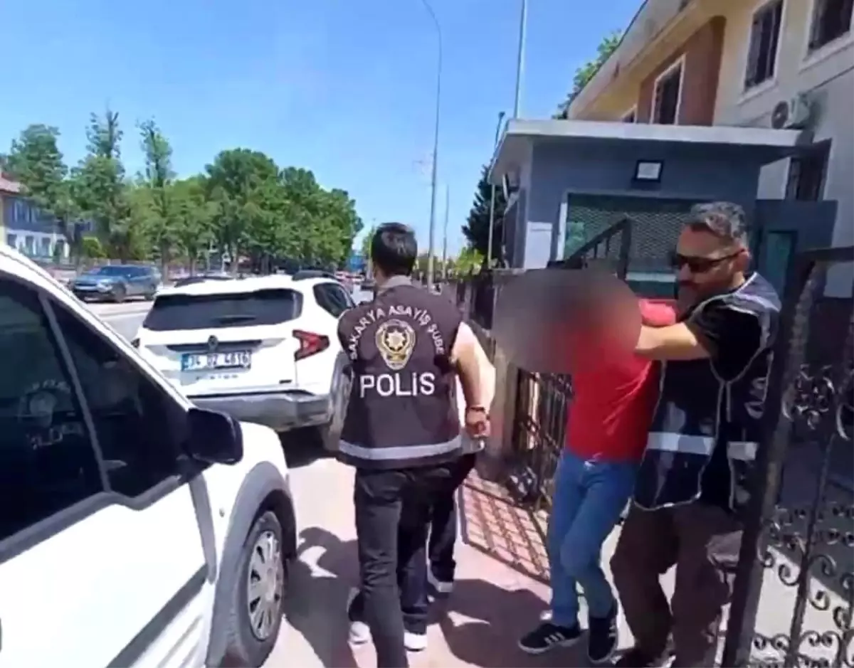 Adapazarı'nda Hırsızlık Şüphelisi Yakalandı