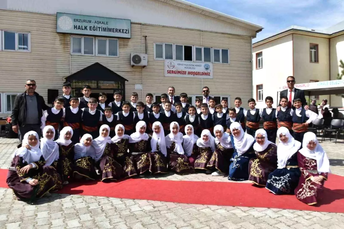 Aşkale'de Hayat Boyu Öğrenme Haftası Etkinlikleri Kapsamında Yılsonu Sergisi Açıldı