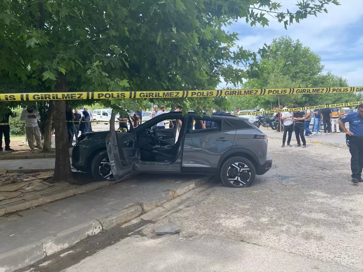 Diyarbakır'da Otoyol Kazası: 1 Ölü, 1 Yaralı
