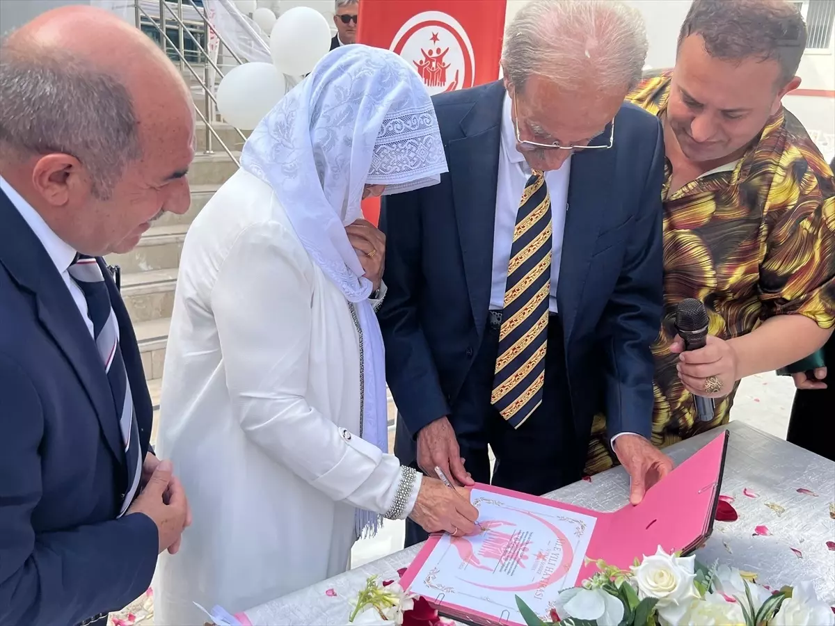 70 Yıl Sonra Nikah Tazelediler