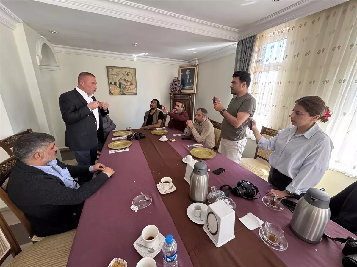 Ezer, Ardahan'da Gazetecilerle Buluştu