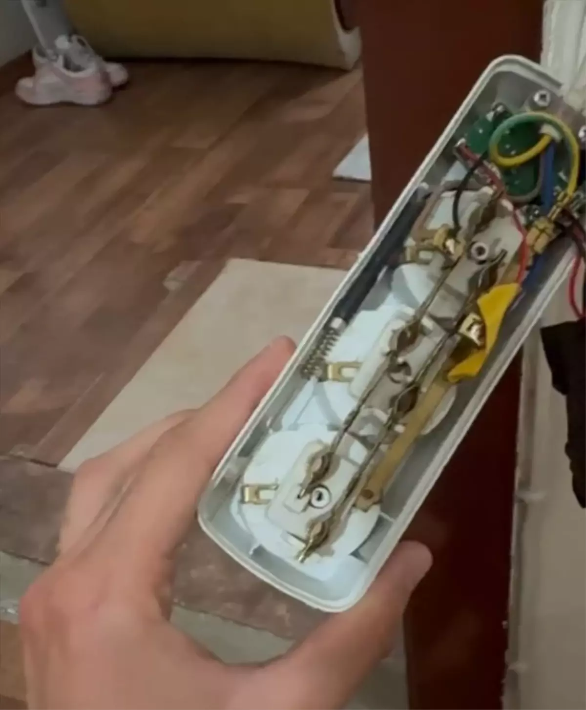 Gizli Kamera Skandalı: İşletme Sahibi Tutuklandı