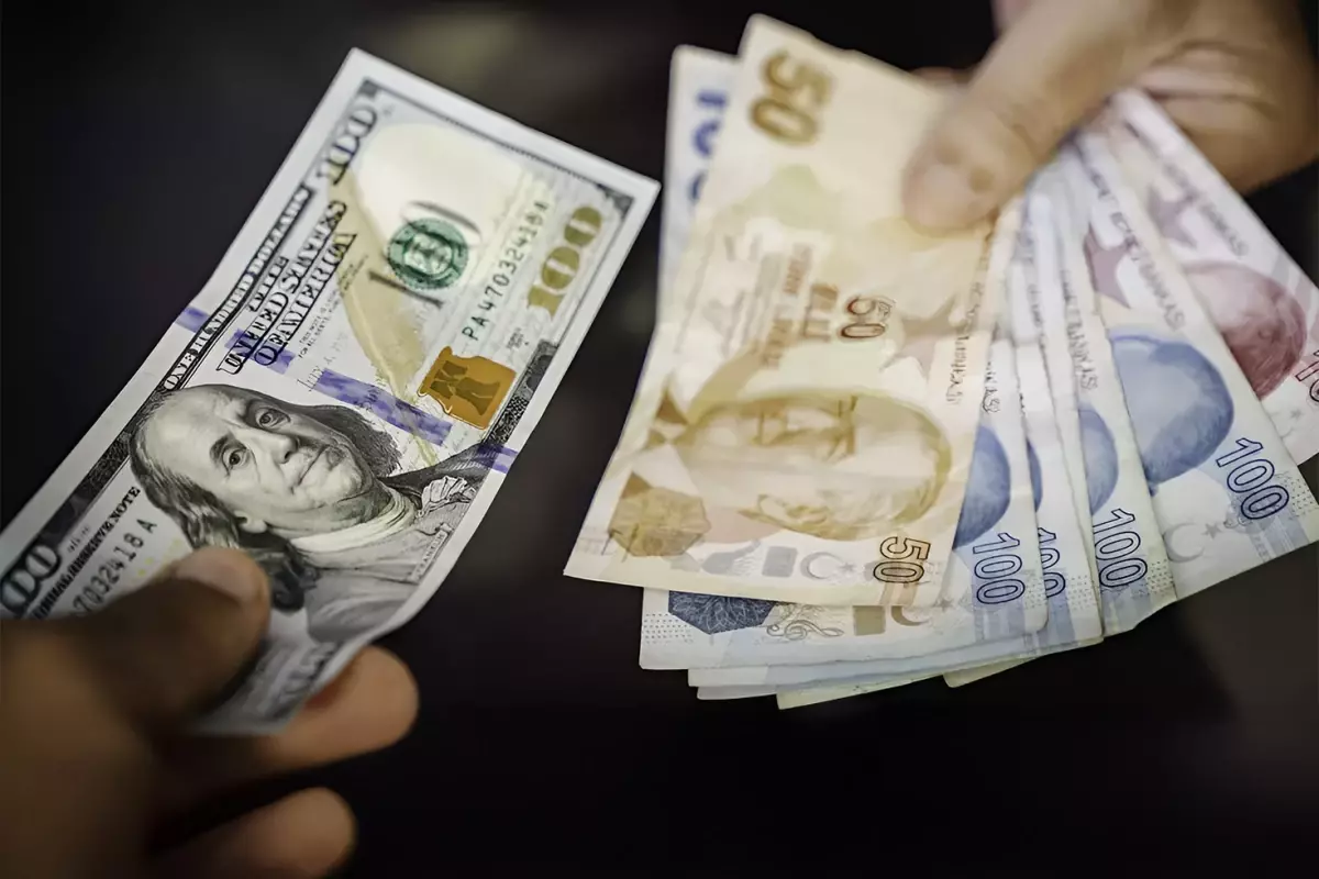 Bu tahmin çok konuşulur! Dev banka dolar/TL için günü gününe rakam verdi