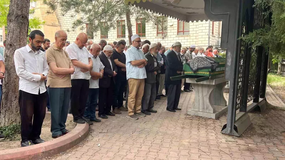 Konya'da Kadın Cinayeti: Nurhan Ö. Son Yolculuğuna Uğurlandı