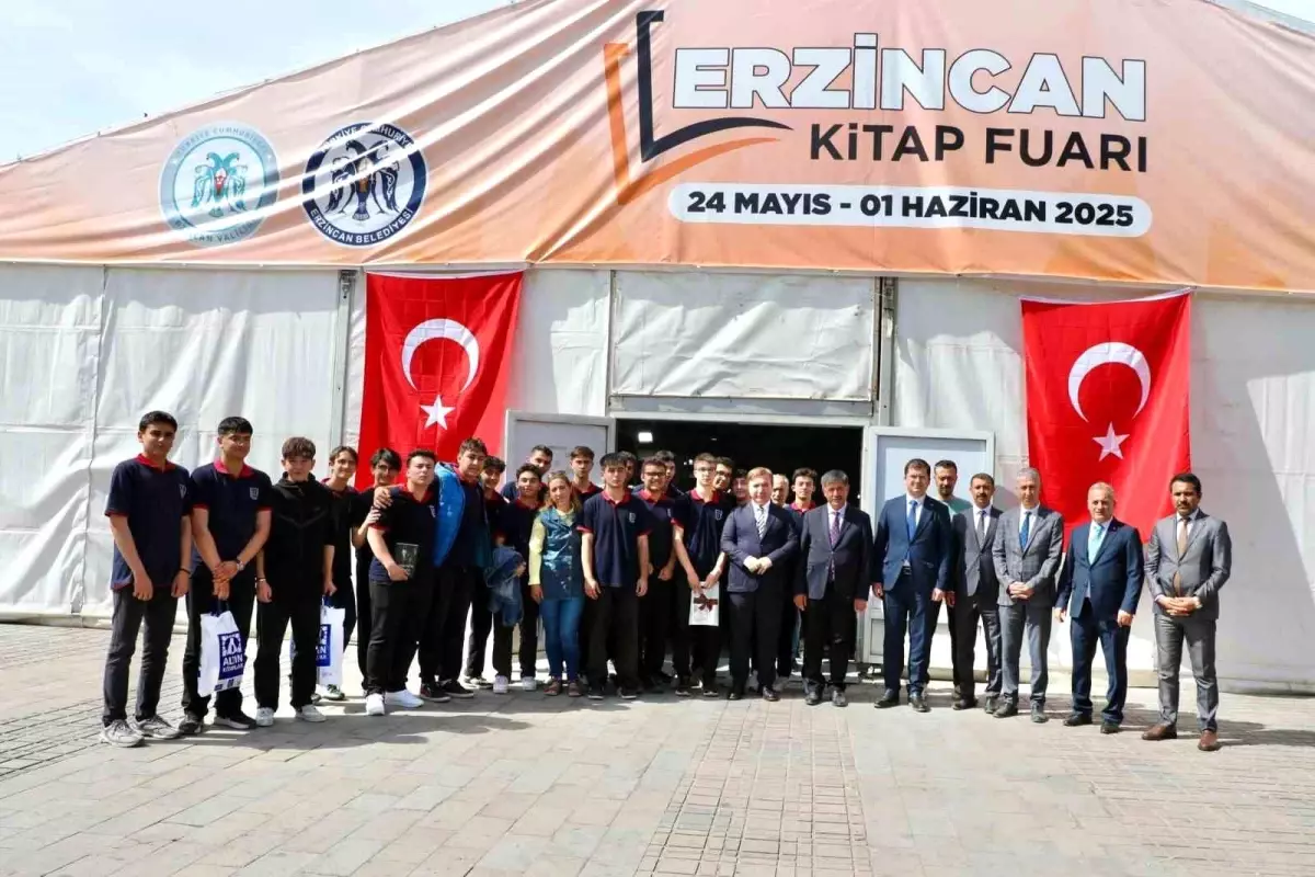 Erzincan'da Kitap Fuarı Açıldı, Vali Aydoğdu Okumanın Önemi Üzerinde Duruş Sergiledi
