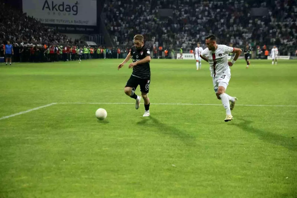 Elazığspor-Vanspor Maçı Tatil Edildi