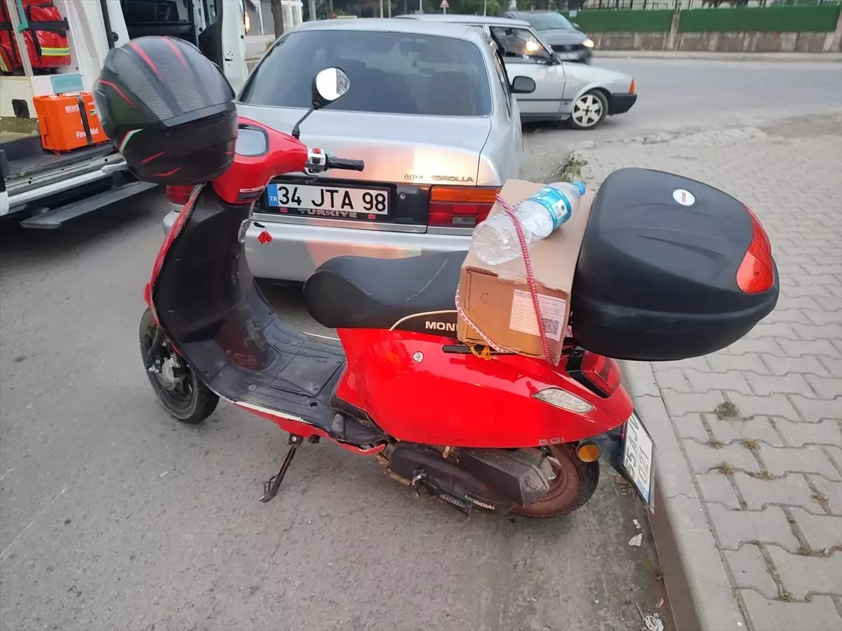 Motosiklet Devrildi, Sürücü Yaralandı