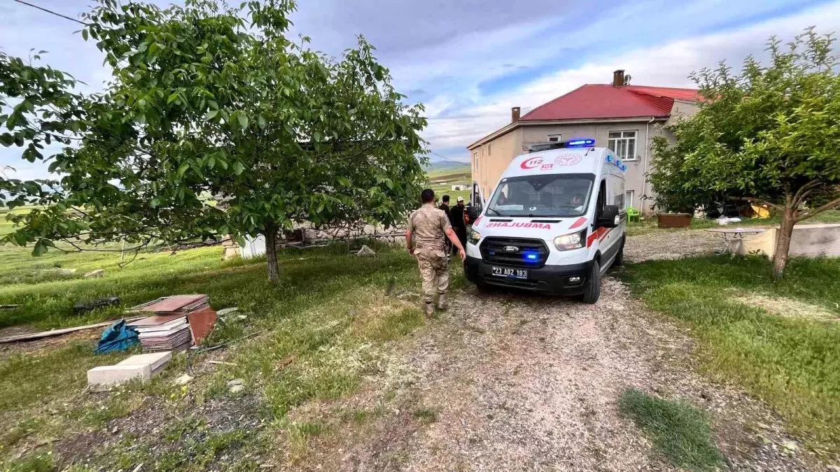 Elazığ'da Traktör Kazası: Bir Yaya Yaralandı