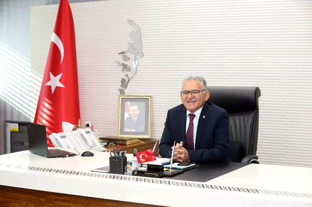 Başkan Büyükkılıç'tan sanayinin merkezi Kayseri'nin başarısına tebrik
