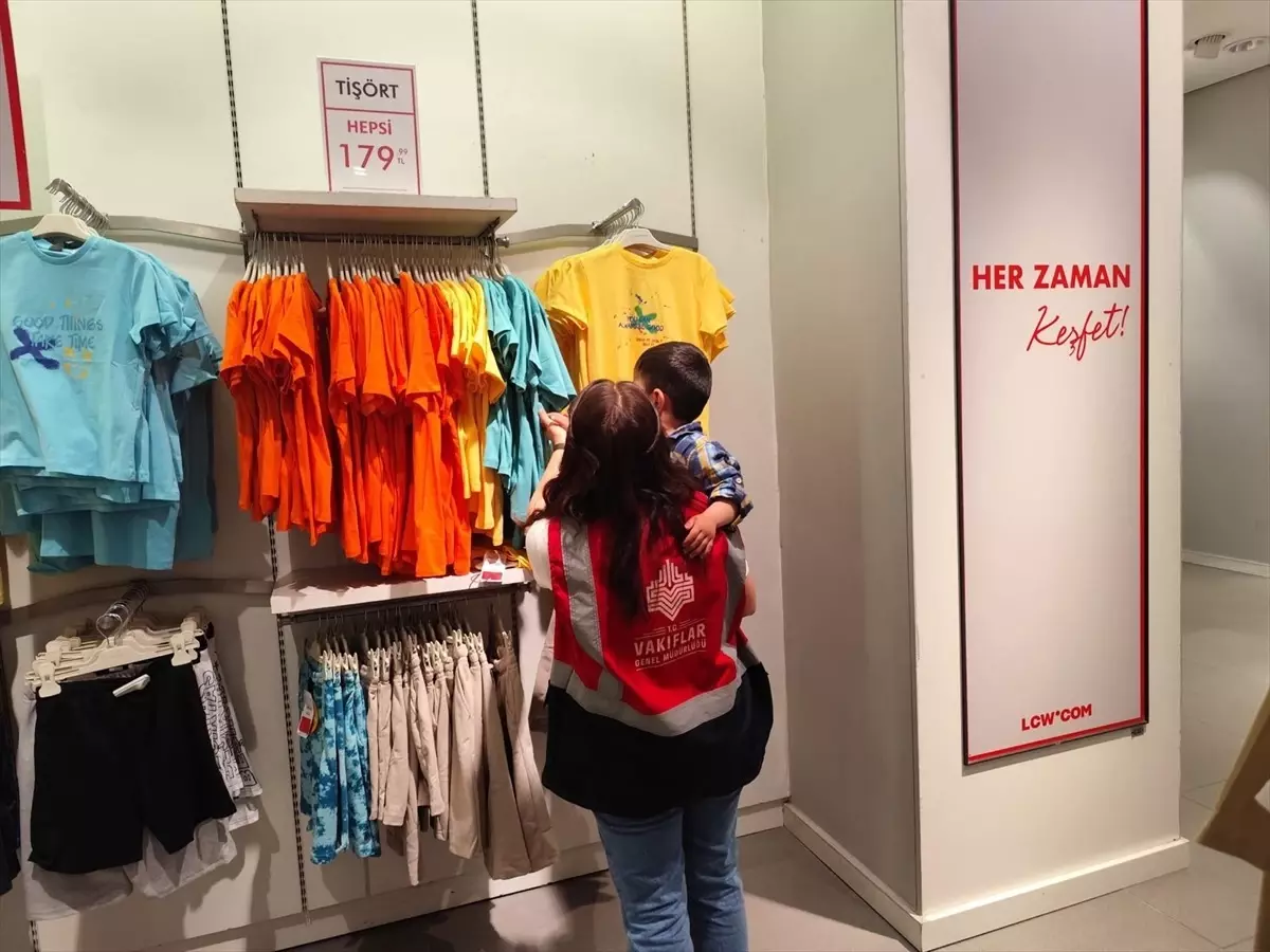 Diyarbakır'dan Yetim Çocuklara Bayramlık Giysi Desteği