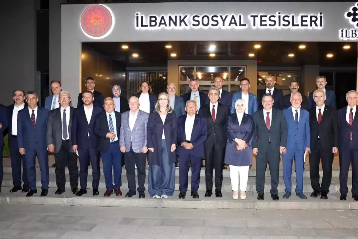 Büyükkılıç, AK Parti Yerel Yönetimler Toplantısı'na katıldı