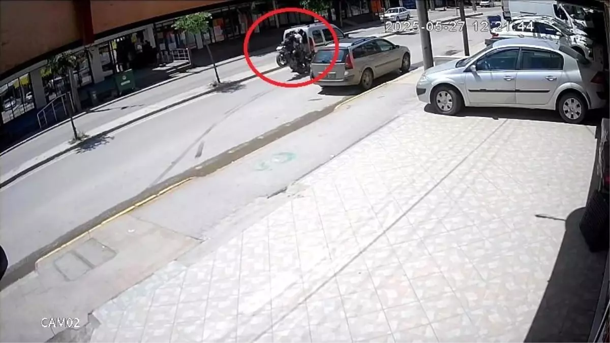 Körfez'de Motosiklet Kazası: Çocuk Yaralandı