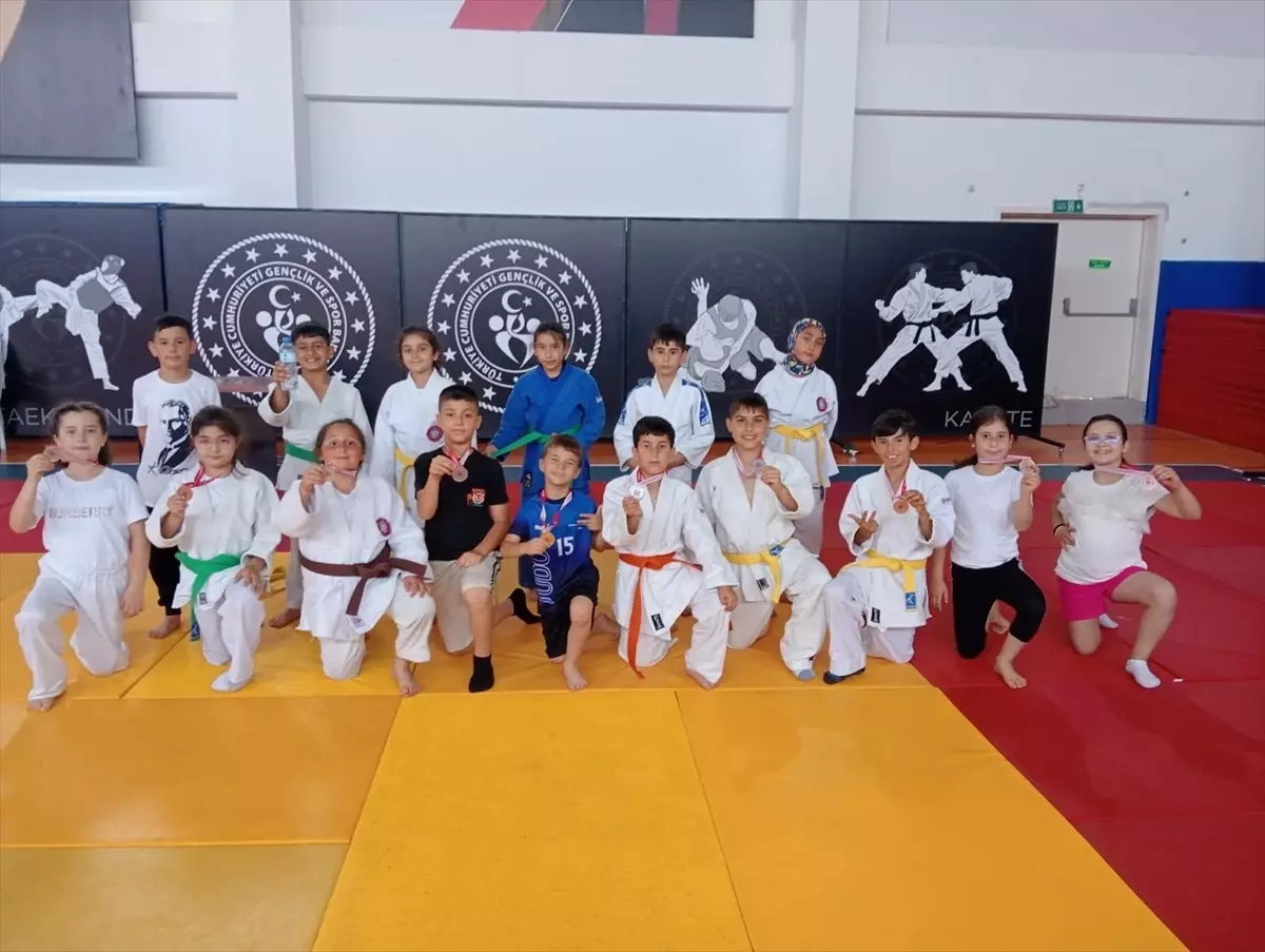Kumluca Judo Takımı 10 Madalya Kazandı