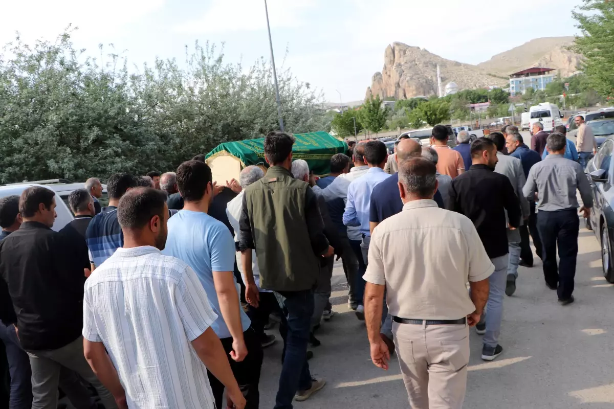 Ayvacık'ta Kaybolan Adil Bartu'nun Cenazesi Toprağa Verildi