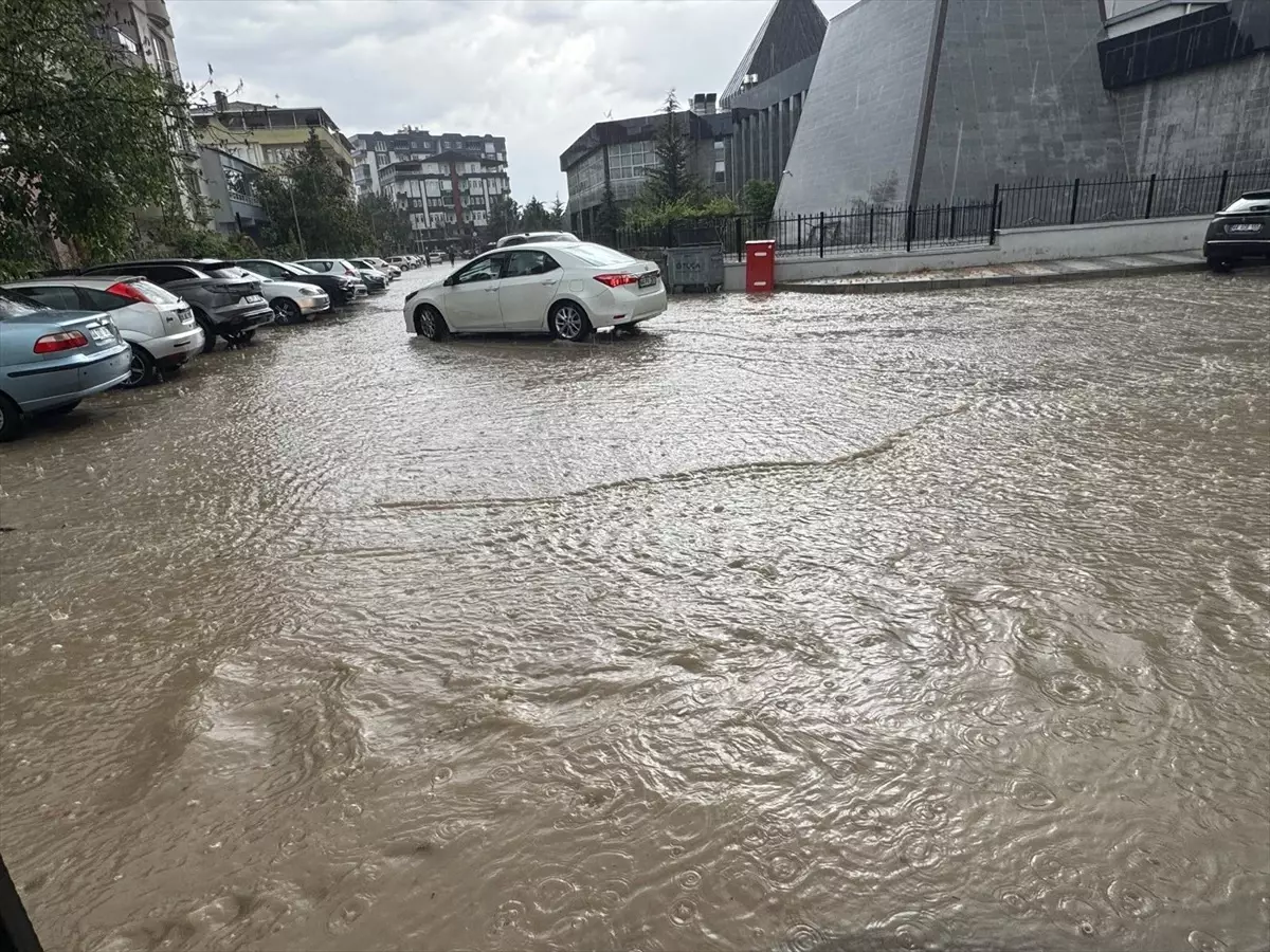 Malatya'da Sağanak ve Dolu Etkili
