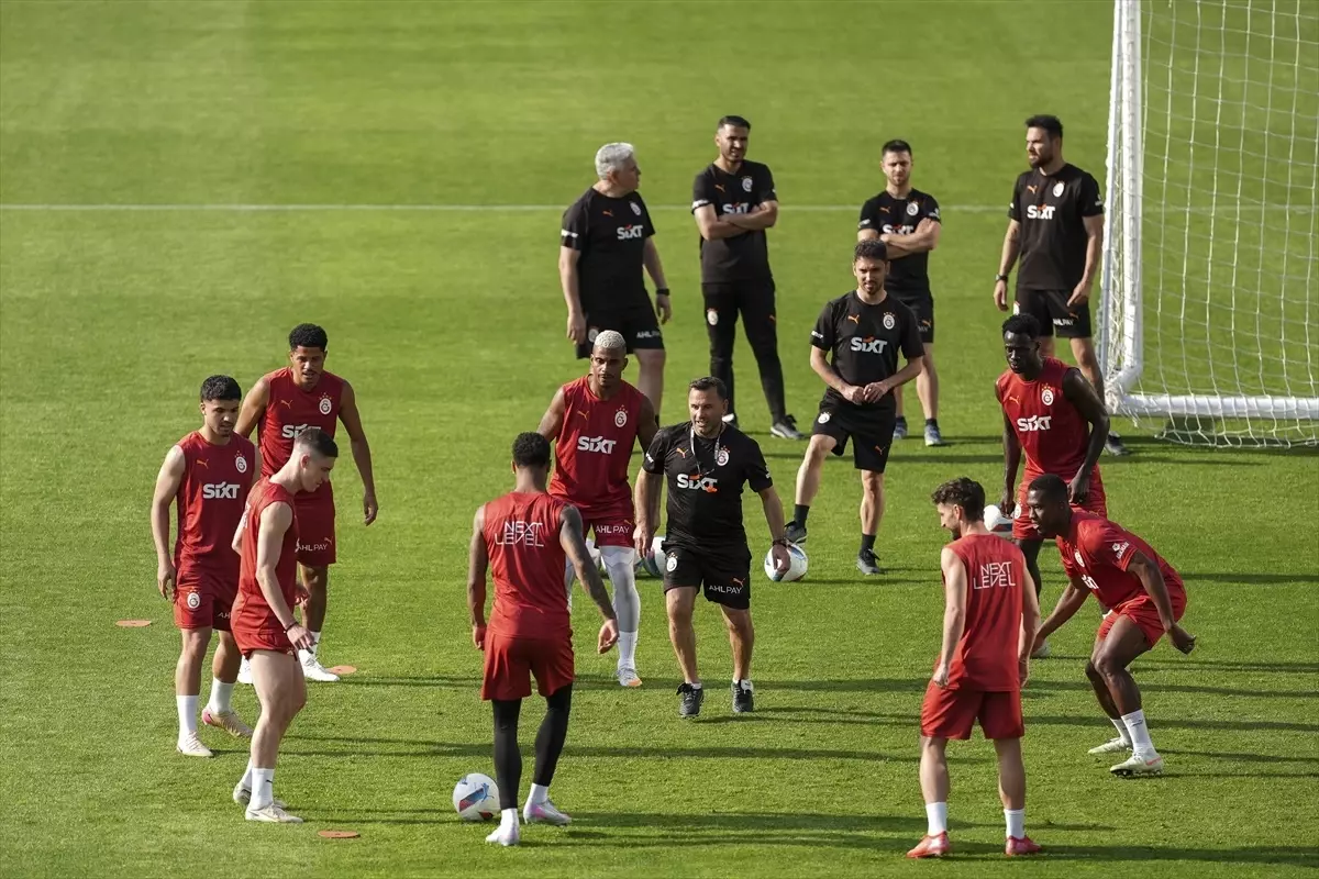 Galatasaray Başakşehir Maçına Hazırlanıyor