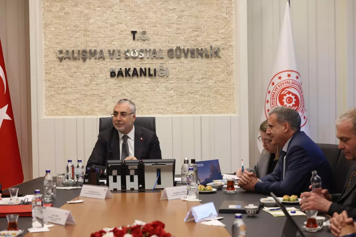 Işıkhan ve Dünya Bankası Heyeti Görüştü