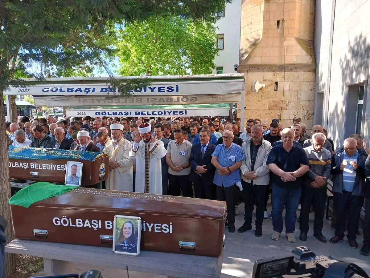 İzmir'de Dekoratif Beton Kemerin Çökmesi Sonucu Doktor Çift Hayatını Kaybetti