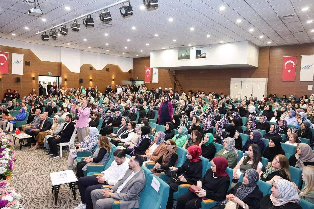 Sultangazi'de Yıl Sonu Sergisi