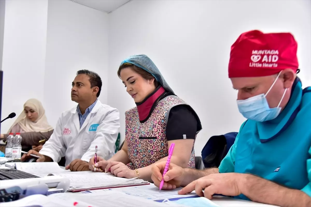 Türk Doktorlar Kosova'da 12 Çocuğu Kurtaracak