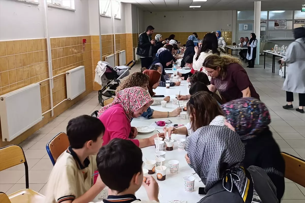Havza'da Veli-Öğrenciyle Çini Eğitimi