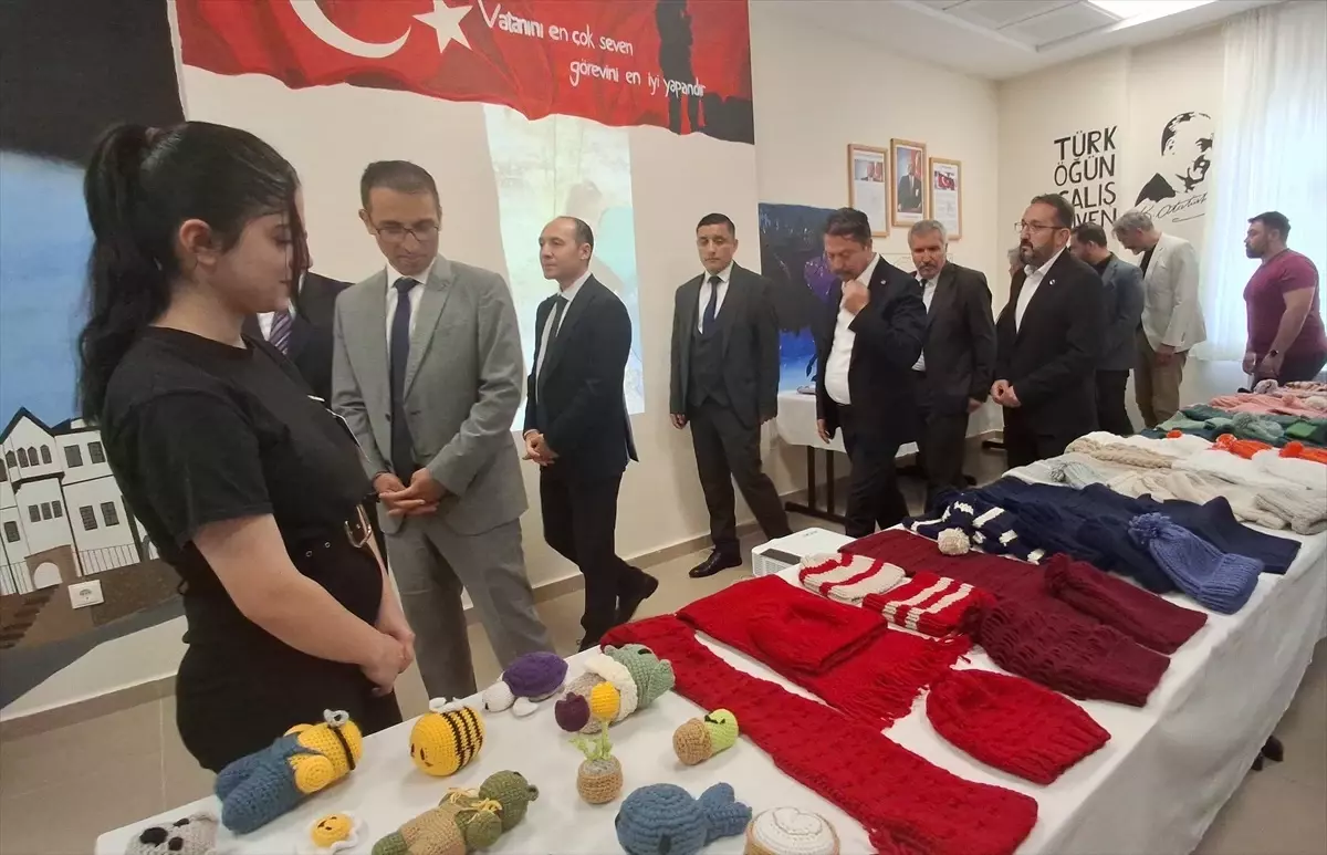 Beypazarı'nda Öğrenci Yılı Sonu Sergisi