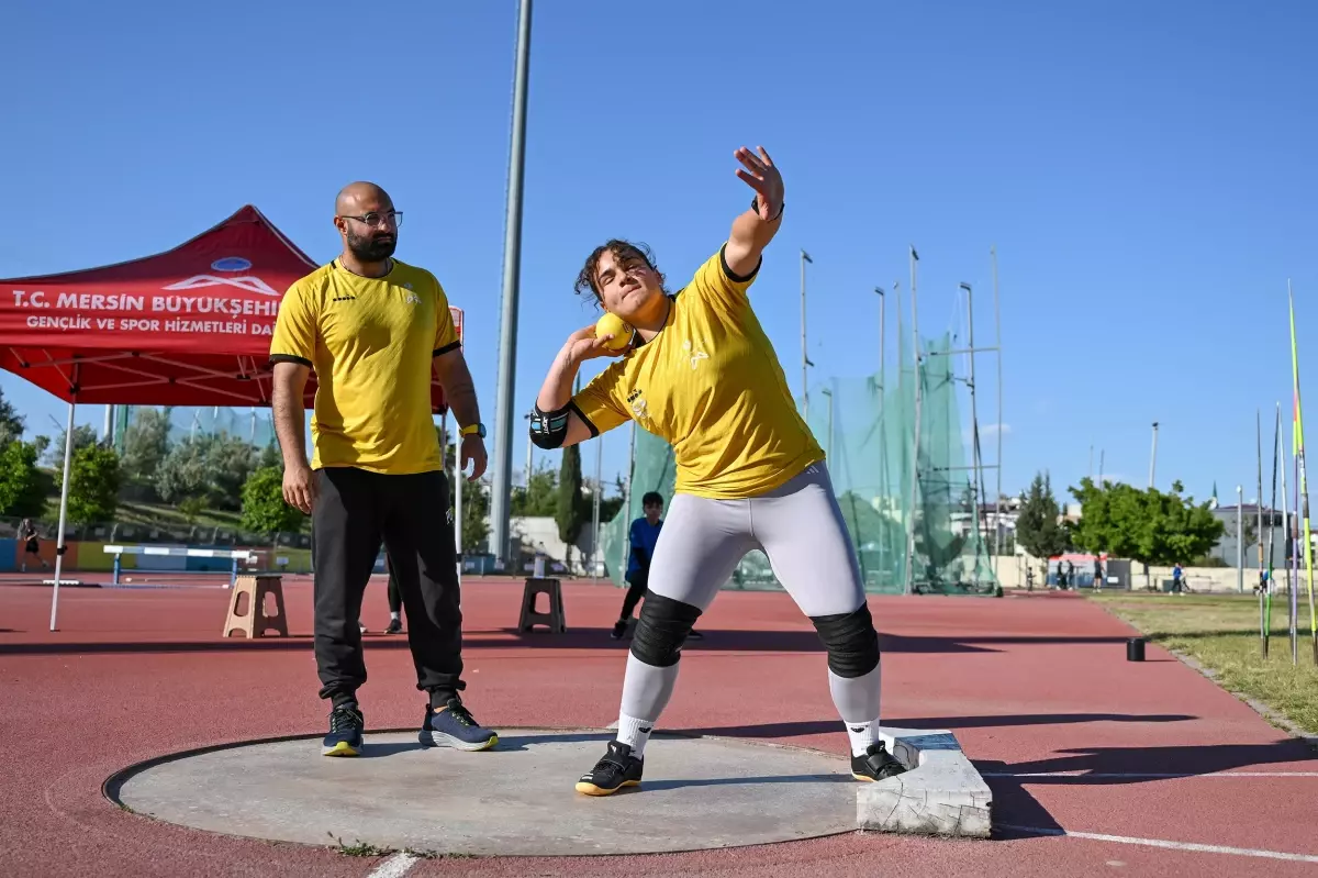 Kız Kardeşlerin Gülle Sporu Başarısı